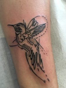 superschönes Skizzen-Tattoo Kolibri