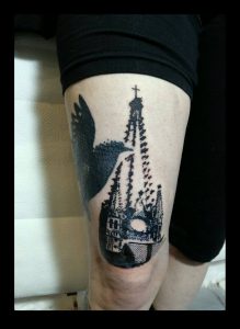 Halftone-Tattoo Kirchturm mit Taube 1