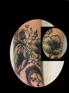 Sketch-Tattoo Blumen Black and Grey Tattoo