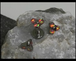 Piercing-Schmuck Labret mir Trinity Opalaufsatz